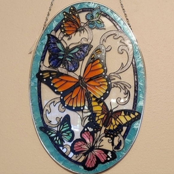 ⭐️ HOST PICK ⭐️ Stained Glass Suncatcher - Picture 2 of 5